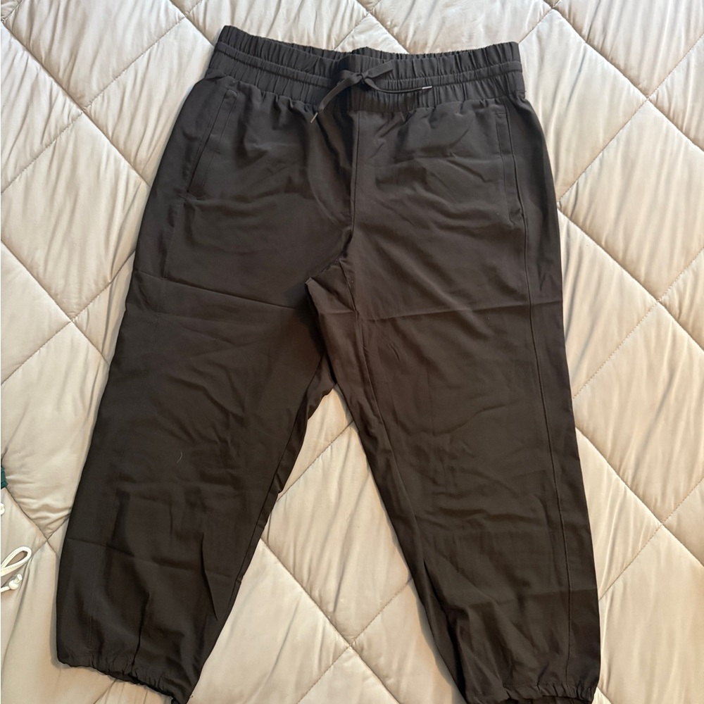 Women’s Black Jogger Hiking 7/8 Capri Pants